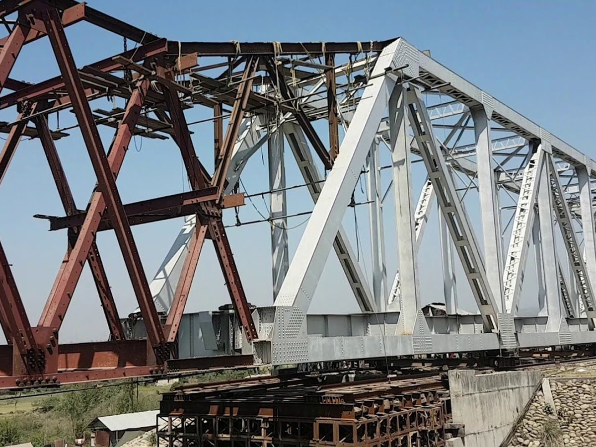 Lattice Girder Fabrication
